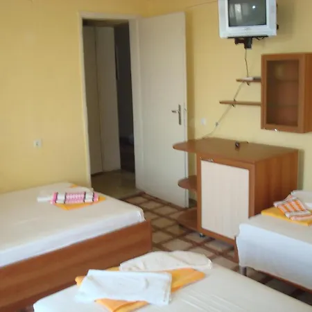 Guest Lada 1 2*
